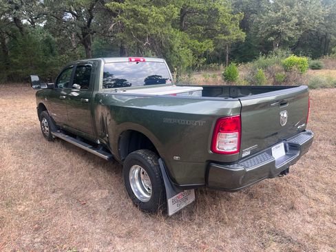 Used 2021 RAM 3500 Big Horn w/ Level 1 Equipment Group image 2