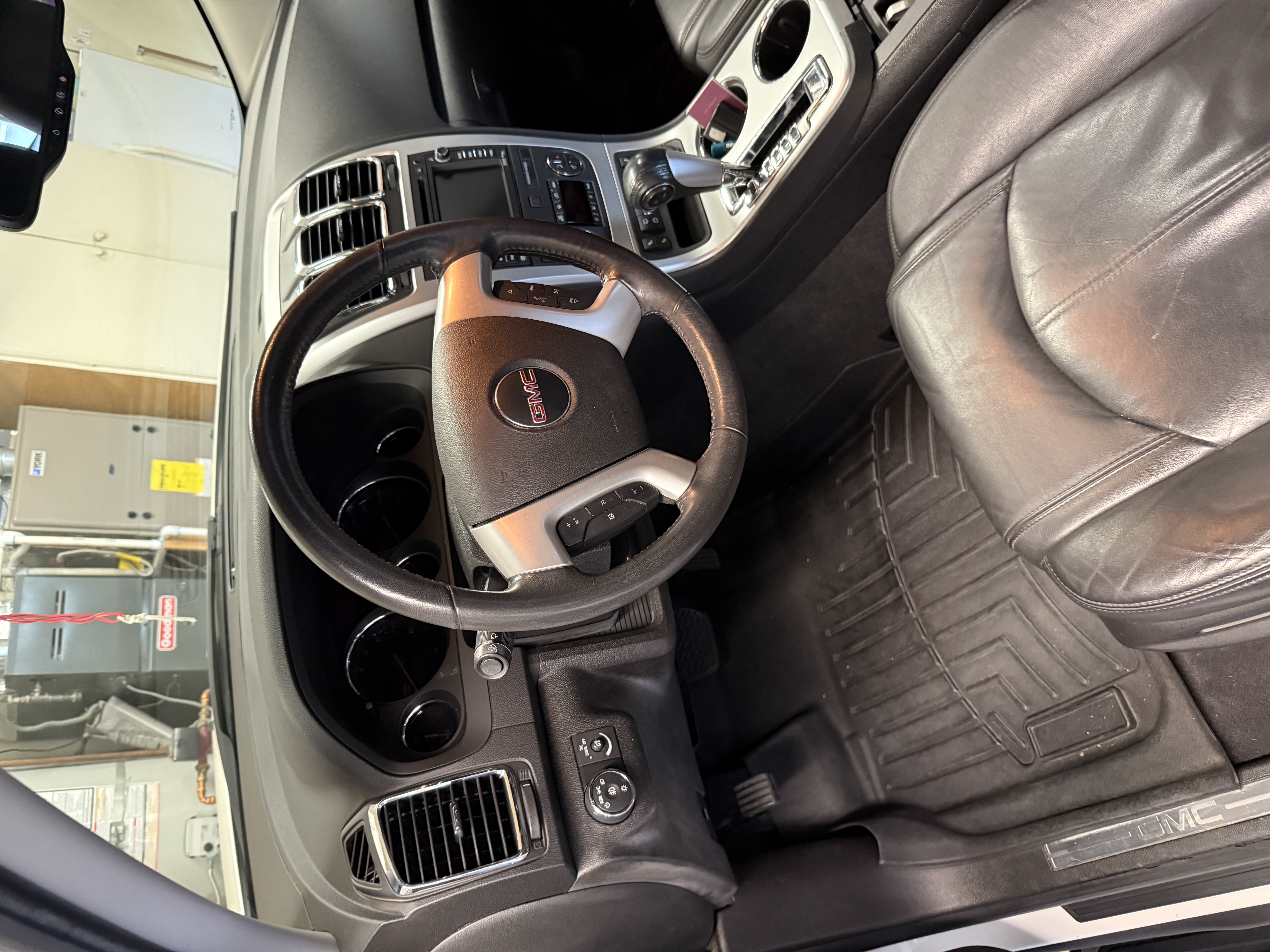 Used 2012 GMC Acadia SLT AWD/4WD image 9