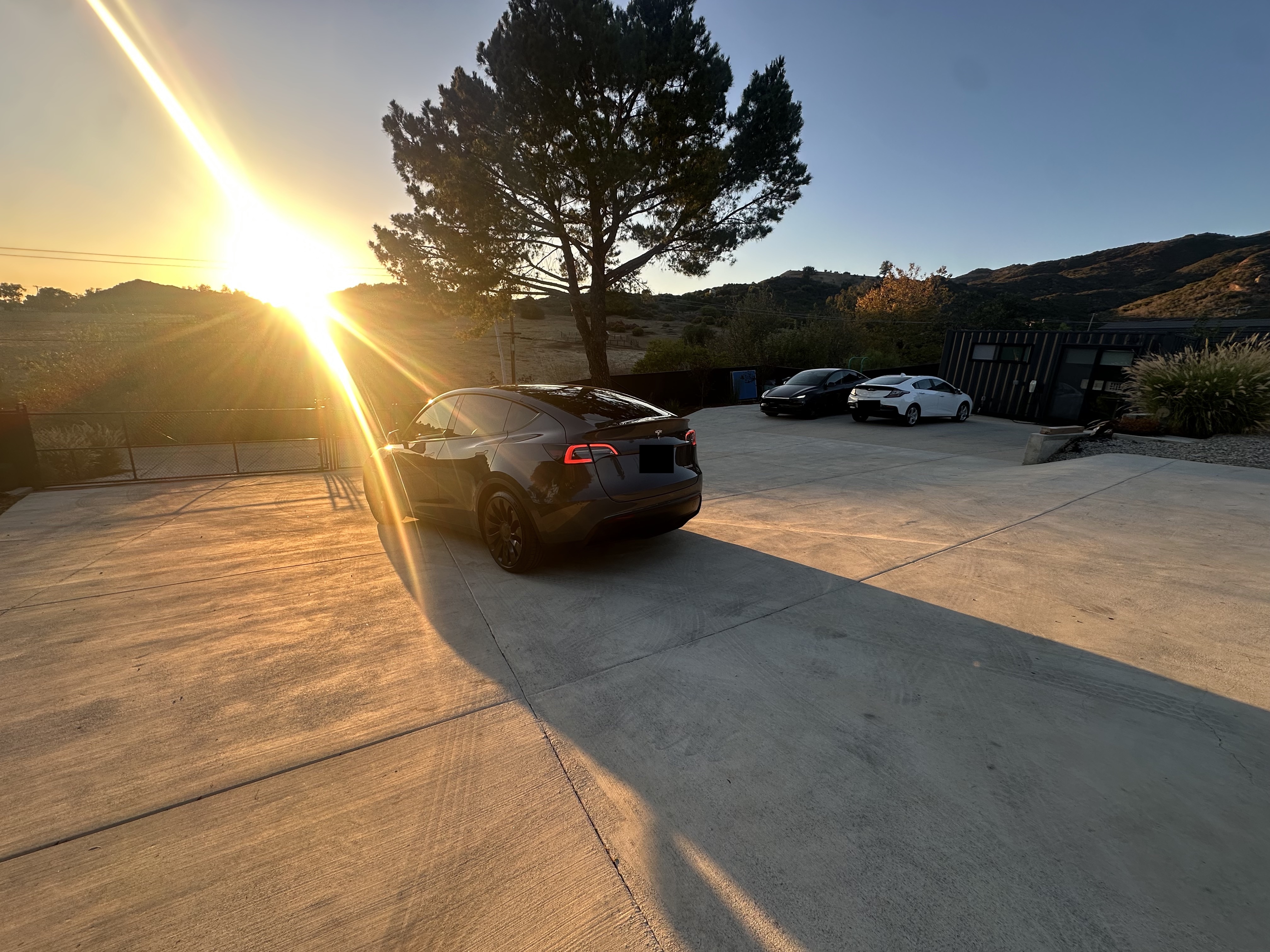 Used 2022 Tesla Model Y Performance AWD/4WD image 9