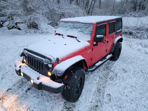 Used 2016 Jeep Wrangler Unlimited Sport w/ Connectivity Group image 10