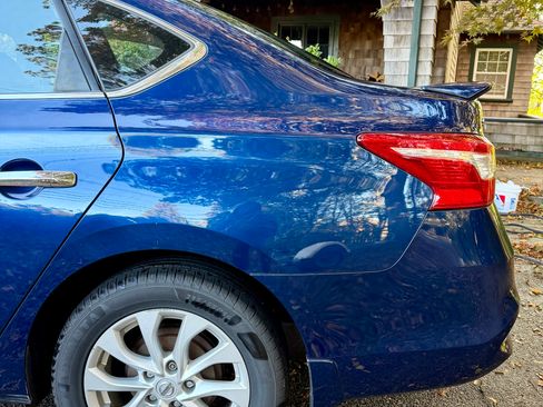 Used 2016 Nissan Sentra SV w/ Style Package image 5