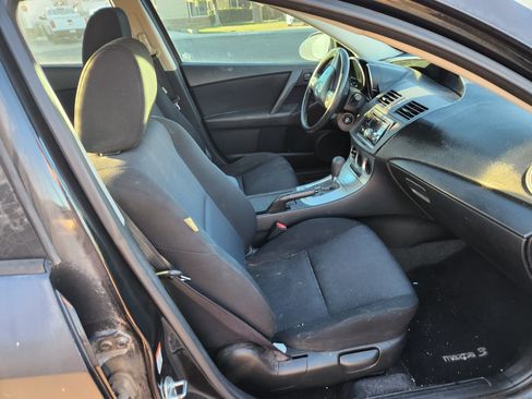 Used 2010 MAZDA MAZDA3 i Sport image 9