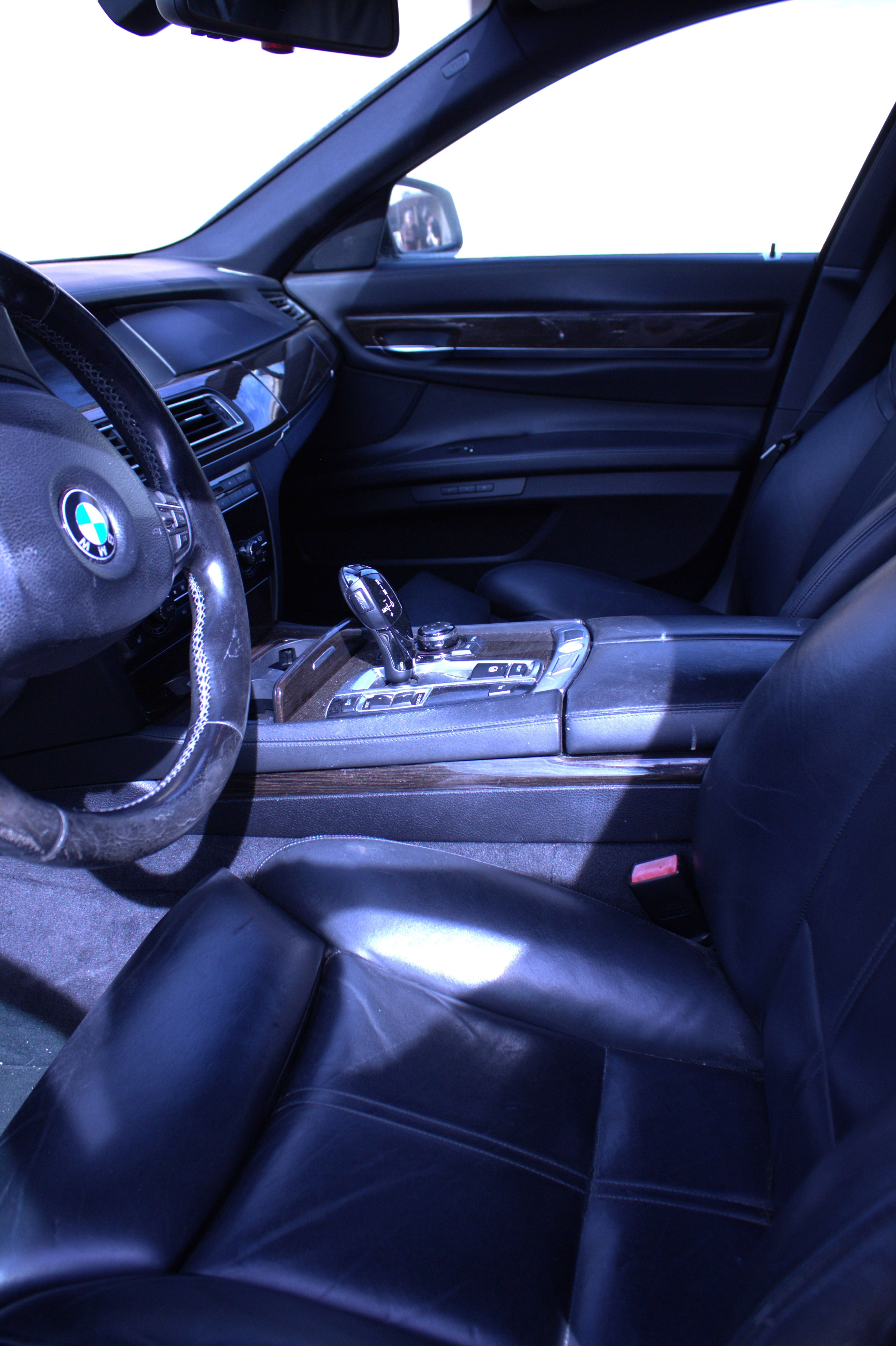 Used 2011 BMW 750i RWD image 6