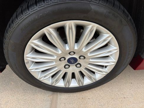 Used 2014 Ford Fusion SE w/ Equipment Group 502A FWD image 17