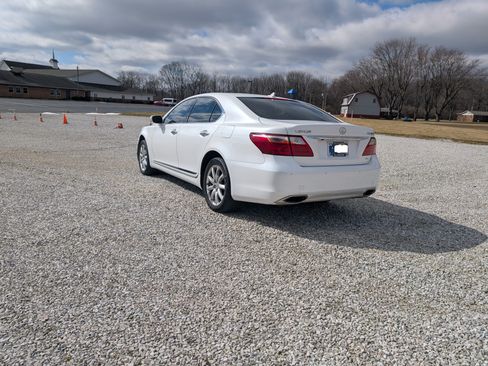 Used 2010 Lexus LS 460 AWD image 9