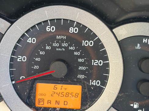 Used 2010 Toyota RAV4 4WD image 9