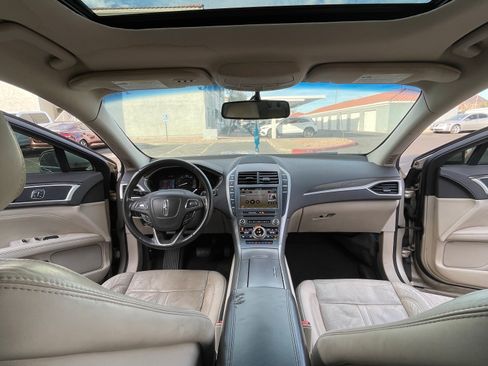 Used 2017 Lincoln MKZ Reserve image 2