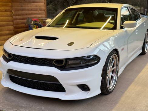 Used 2016 Dodge Charger R/T Scat Pack image 14