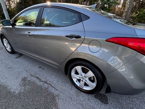 Used 2012 Hyundai Elantra GLS w/ Preferred Pkg 3 image 4