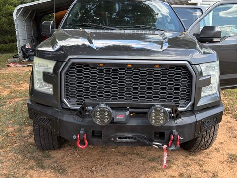 Used 2015 Ford F150 XLT w/ Equipment Group 302A Luxury AWD/4WD image 6