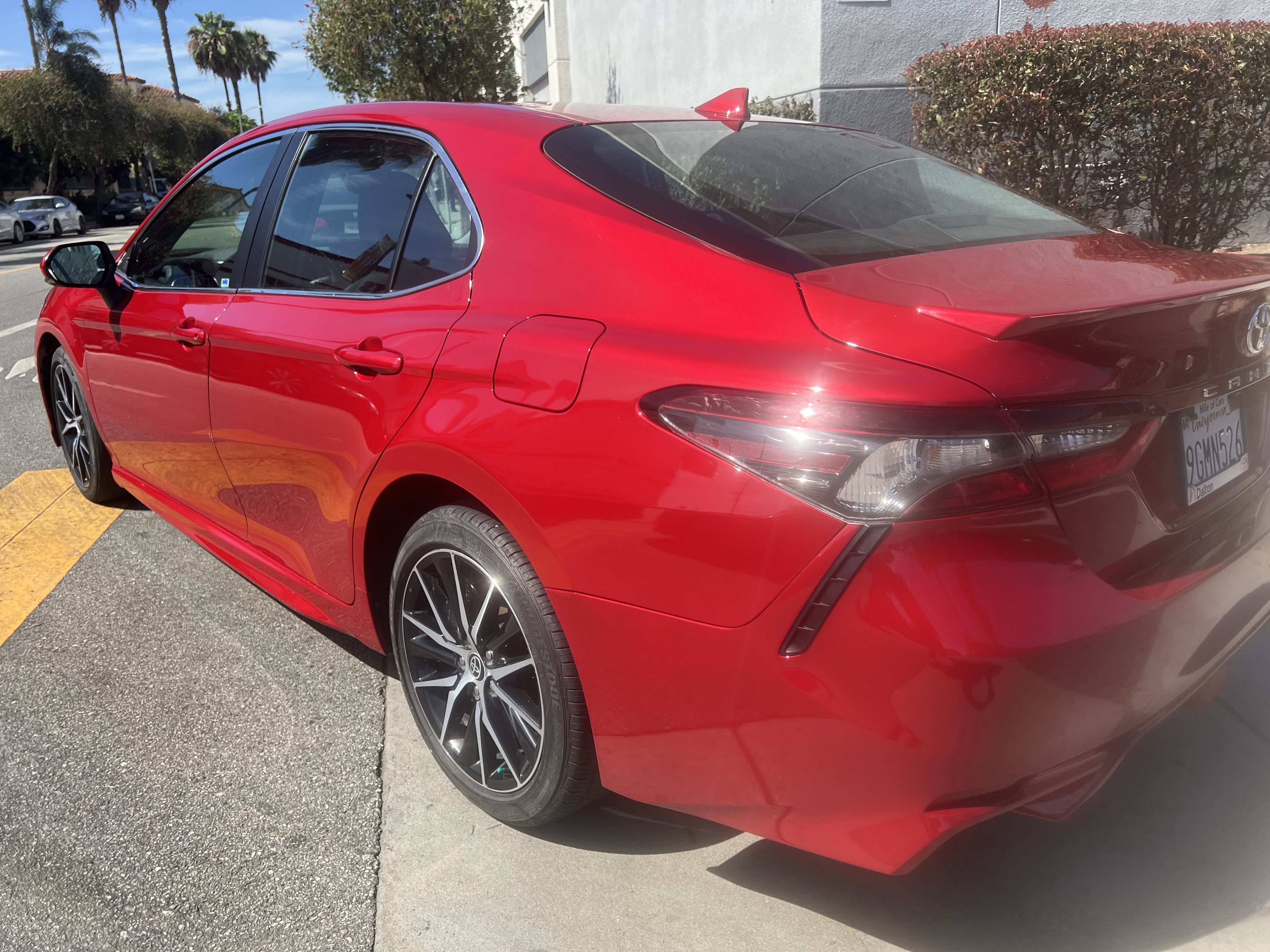 Used 2023 Toyota Camry SE w/ Convenience Package FWD image 4