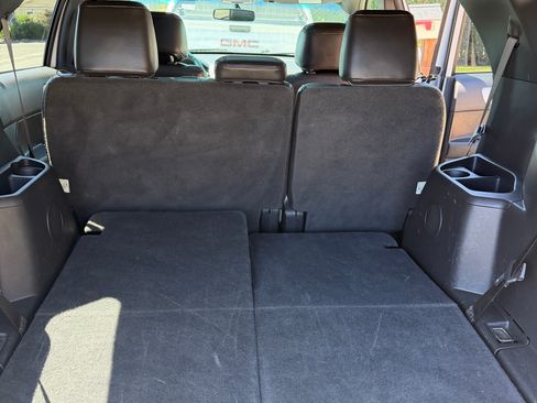 Used 2015 Ford Explorer XLT w/ Equipment Group 202A FWD image 9