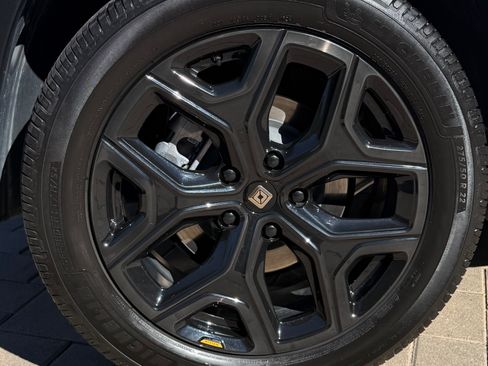 Used 2023 Rivian R1S Adventure image 10