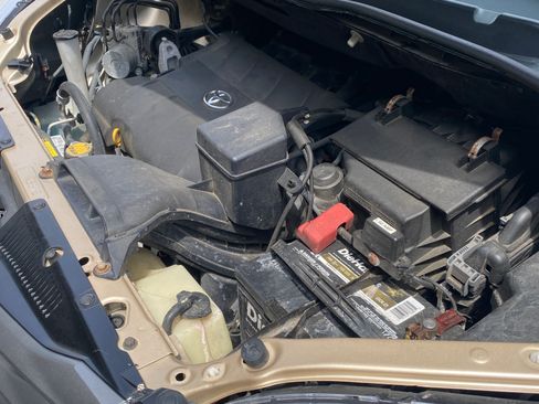 Used 2012 Toyota Sienna XLE FWD image 18