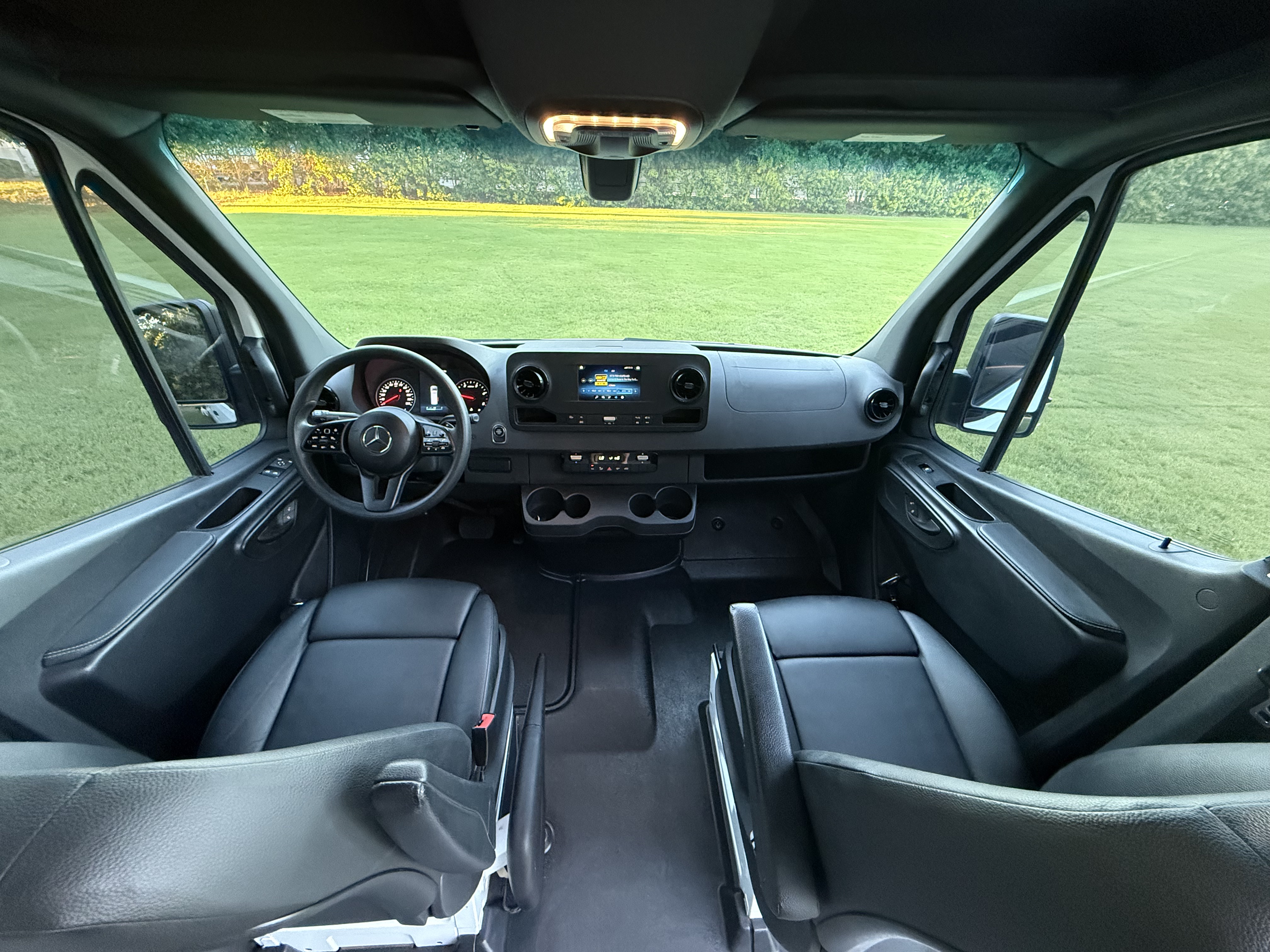 Used 2022 Mercedes-Benz Sprinter 3500 image 17