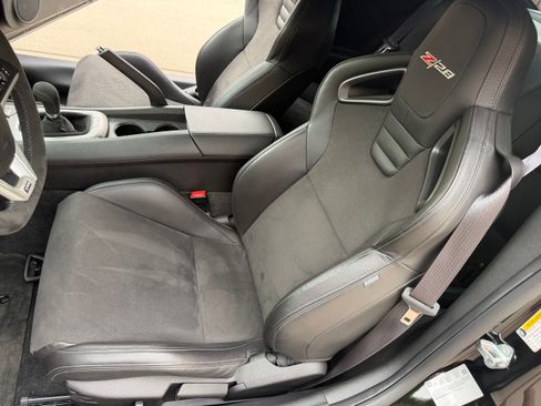 Used 2014 Chevrolet Camaro Z/28 RWD image 17