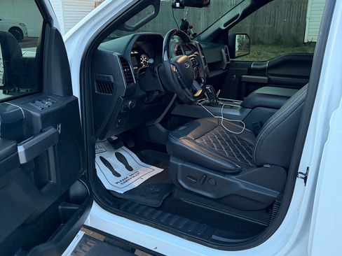 Used 2019 Ford F150 XLT w/ Equipment Group 302A Luxury image 6