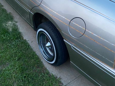 Used 1999 Lincoln Town Car Executive image 13