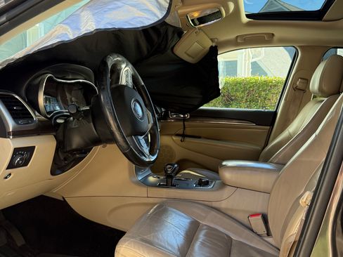 Used 2014 Jeep Grand Cherokee Limited AWD/4WD image 12