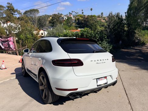 Used 2015 Porsche Macan Turbo AWD/4WD image 8