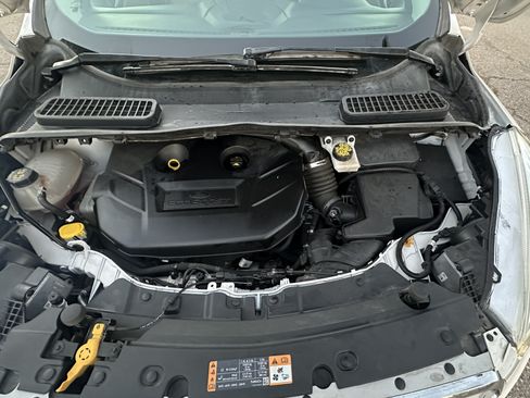 Used 2018 Ford Escape Titanium image 9