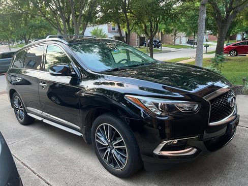 Used 2019 INFINITI QX60 Luxe w/ Sensory Package image 4