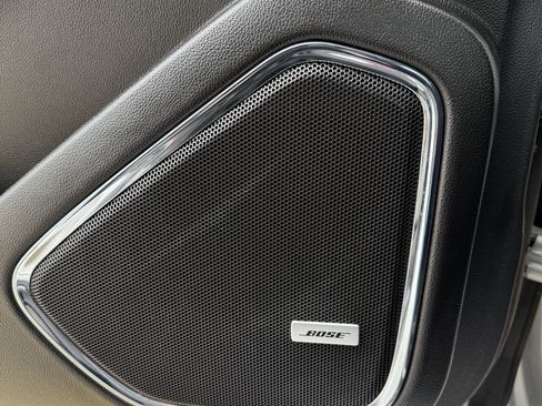 Used 2019 Chevrolet Suburban LT w/ Luxury Package image 14