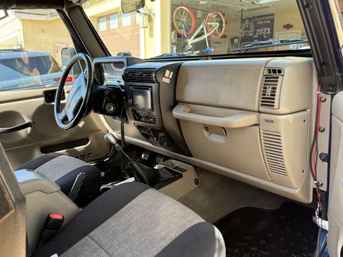 Used 2005 Jeep Wrangler Sport image 11