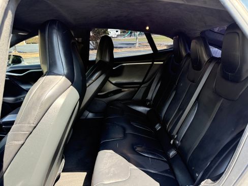 Used 2016 Tesla Model S 70 RWD image 11
