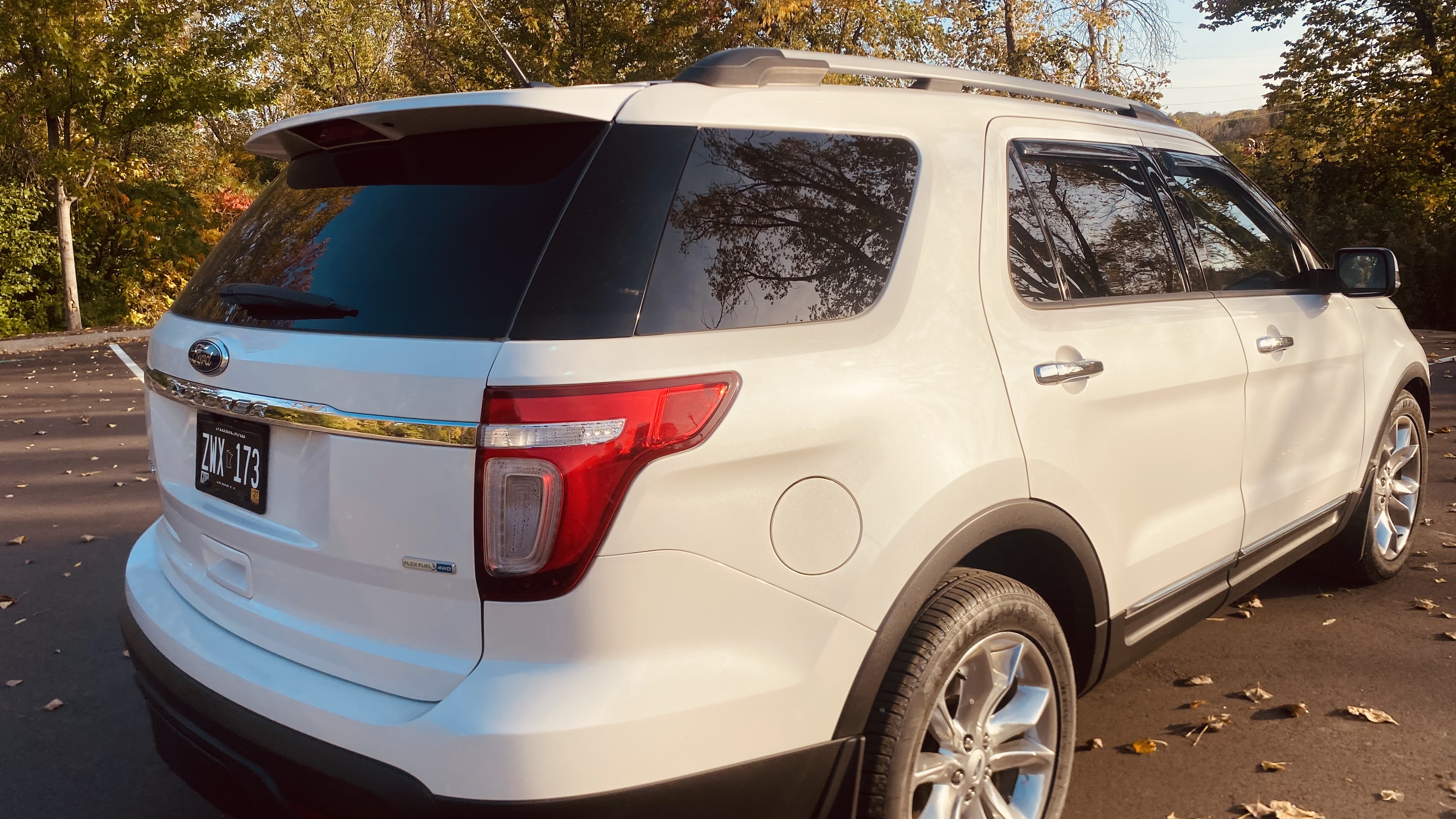 Used 2013 Ford Explorer Limited AWD/4WD image 2