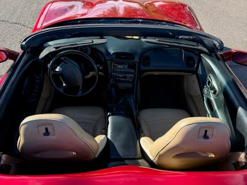Used 2001 Chevrolet Corvette Convertible w/ Preferred Equipment Group2 image 2