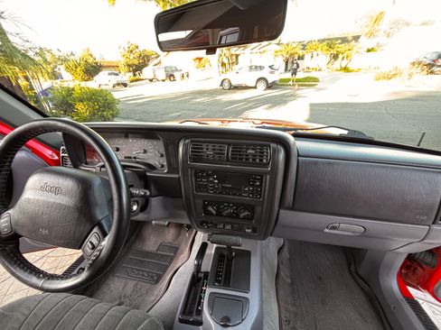 Used 1998 Jeep Cherokee Sport AWD/4WD image 23