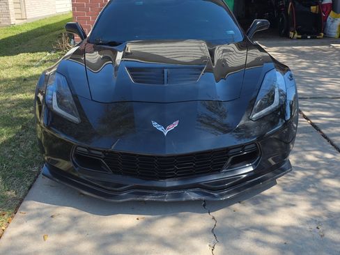 Used 2015 Chevrolet Corvette Z06 w/ 3LZ Preferred Equipment Group image 10