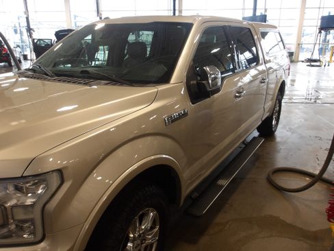 Used 2017 Ford F150 Lariat w/ Equipment Group 502A Luxury image 2