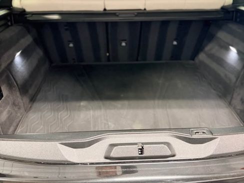 Used 2022 BMW X5 sDrive40i w/ M Sport Package image 11