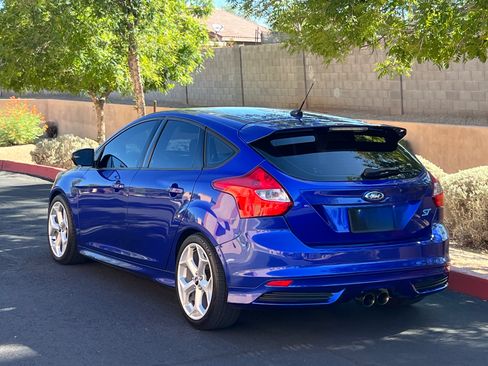 Used 2013 Ford Focus ST FWD image 5