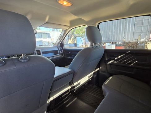Used 2018 RAM 3500 Tradesman w/ Popular Equipment Group image 23