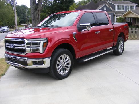 Used 2025 Ford F150 Lariat w/ Equipment Group 501A Mid AWD/4WD image 1