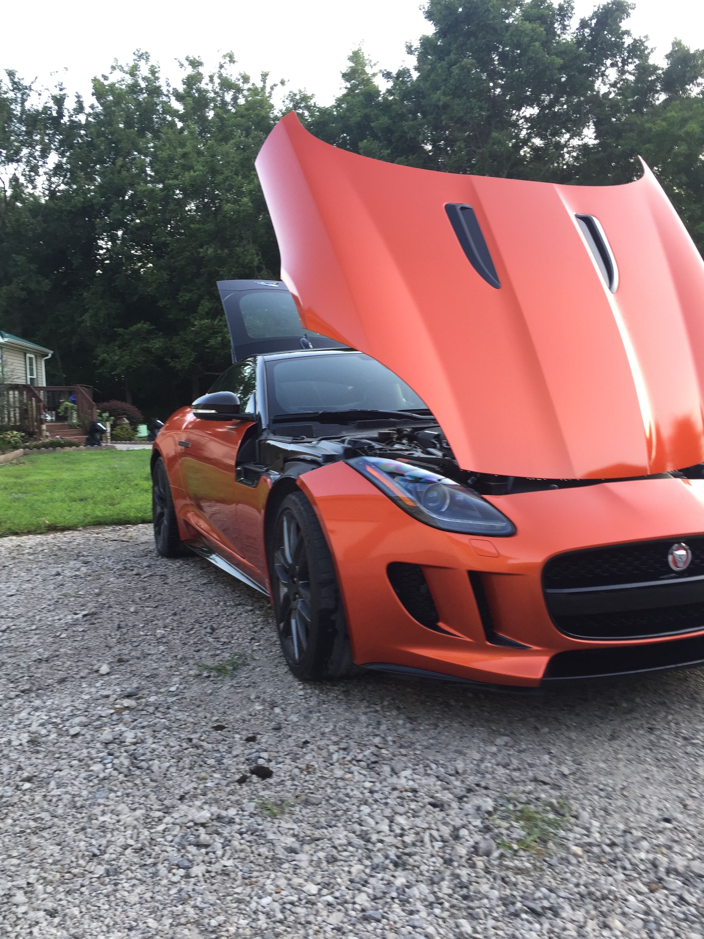 Used 2015 Jaguar F-TYPE R RWD image 10
