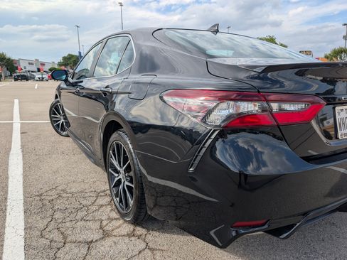 Used 2021 Toyota Camry SE FWD image 26