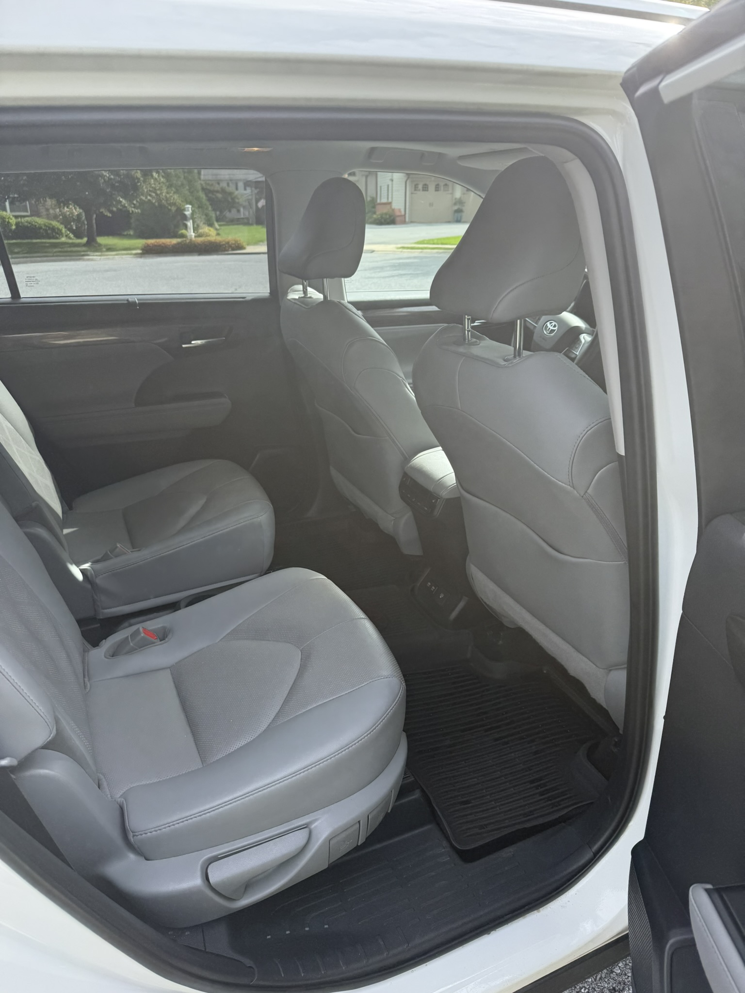 Used 2021 Toyota Highlander Platinum AWD/4WD image 17