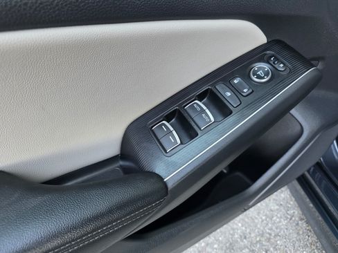 Used 2024 Honda Civic Touring image 9