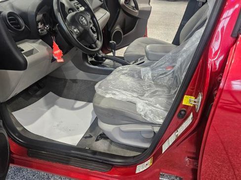 Used 2012 Toyota RAV4 4WD w/ Value Pkg image 10