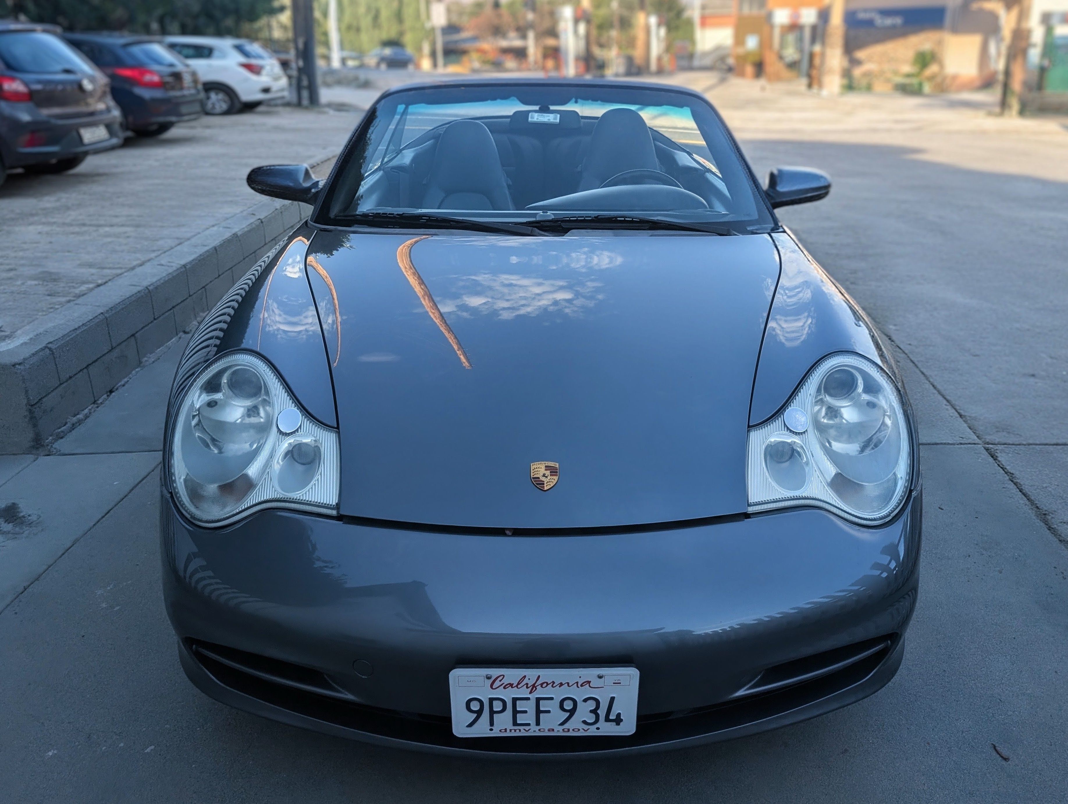 Used 2002 Porsche 911 Carrera 4 AWD/4WD image 1