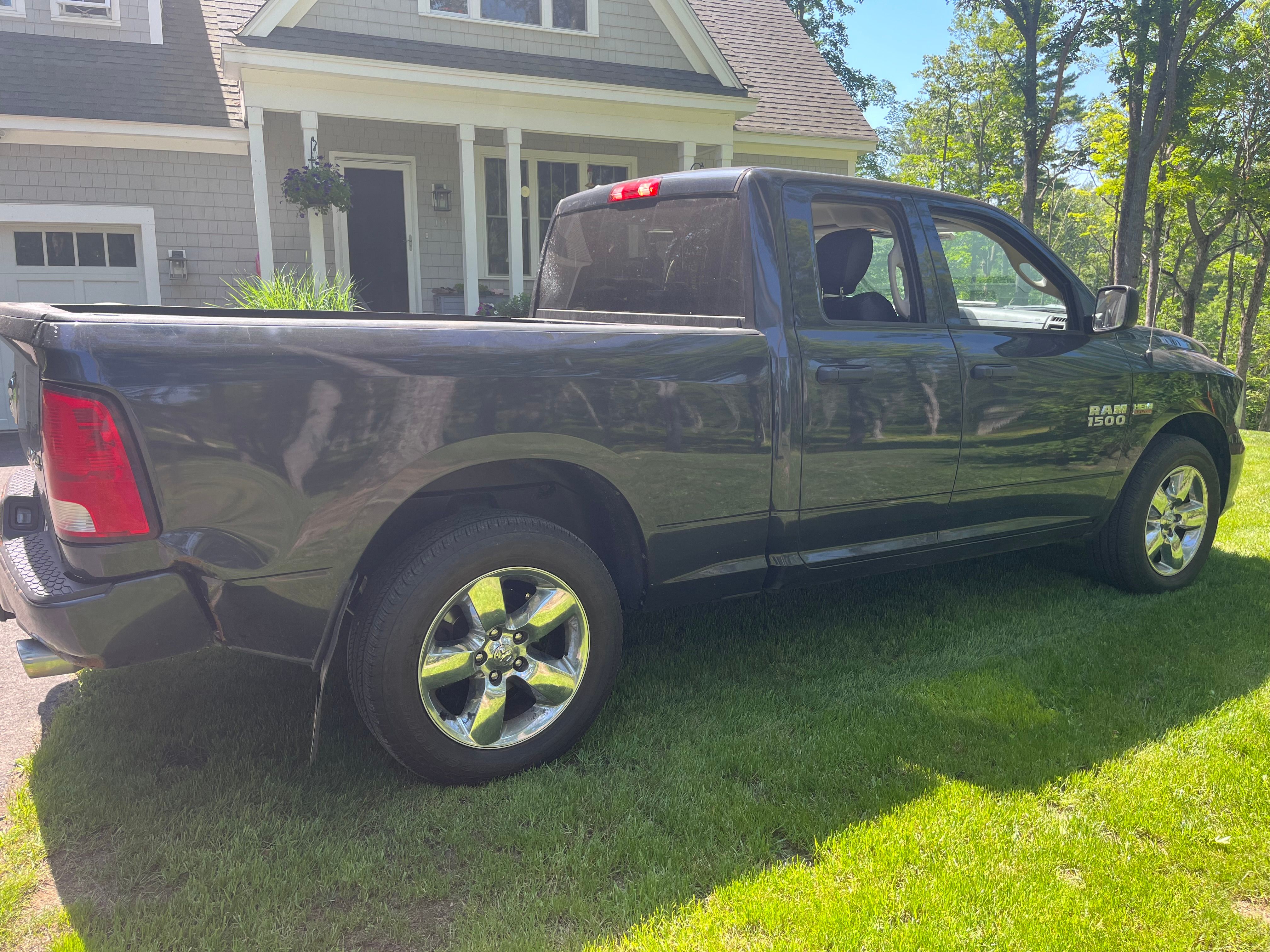 Used 2018 RAM 1500 Express w/ Express Value Package AWD/4WD image 16