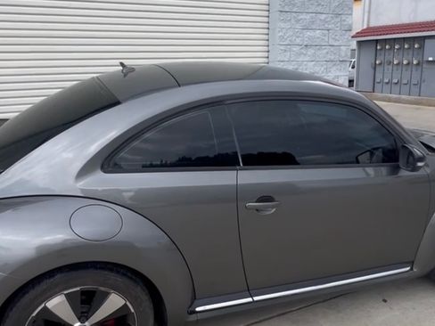 Used 2013 Volkswagen Beetle 2.0T image 5