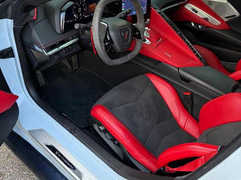 Used 2022 Chevrolet Corvette Stingray Preferred Cpe w/ Z51 Performance Package RWD image 32