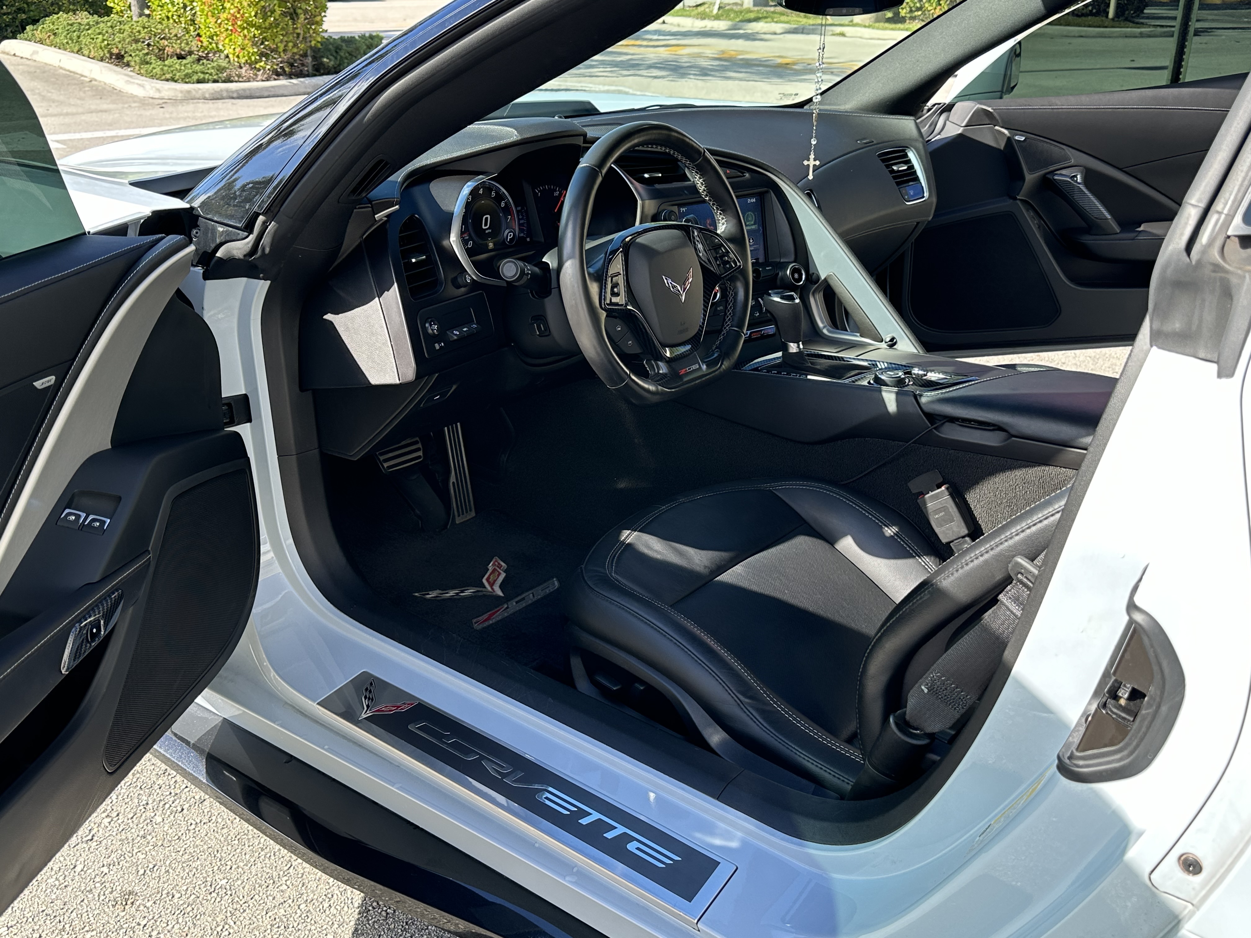 Used 2019 Chevrolet Corvette Z06 RWD image 10