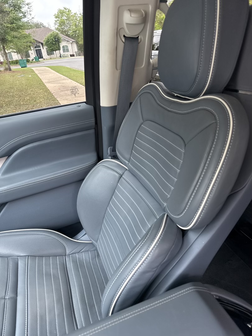 Used 2023 Lincoln Navigator Black Label AWD/4WD image 10
