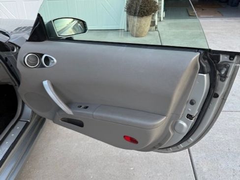 Used 2004 Nissan 350Z Touring image 16